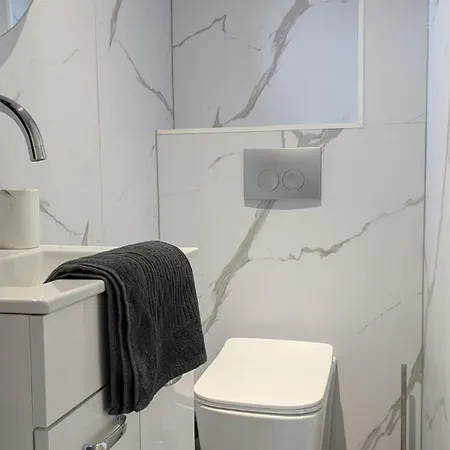 Knus Met Prachtige Nieuwe Badkamer - Distelhoek